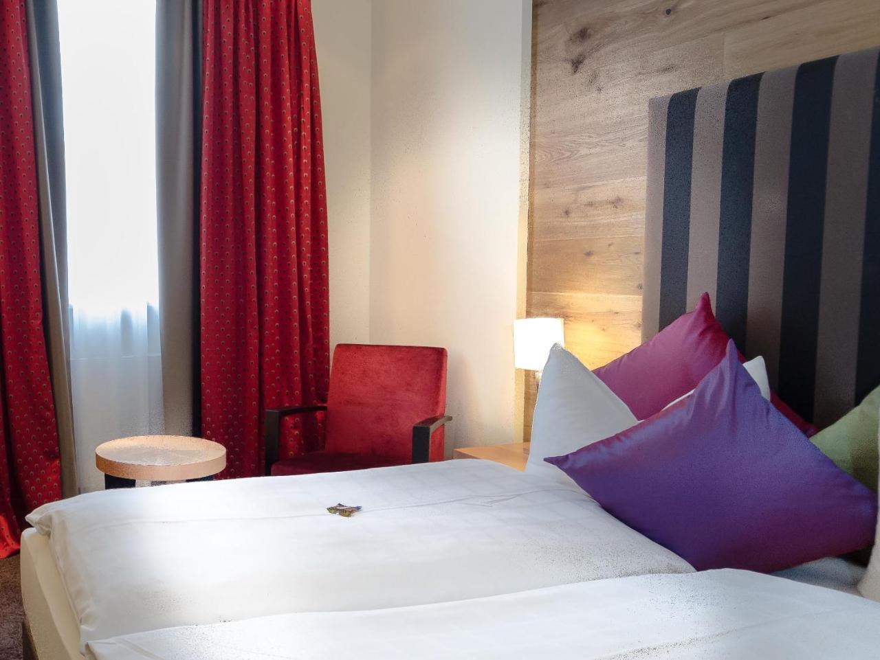 Hotel Post Бургхаузен Экстерьер фото